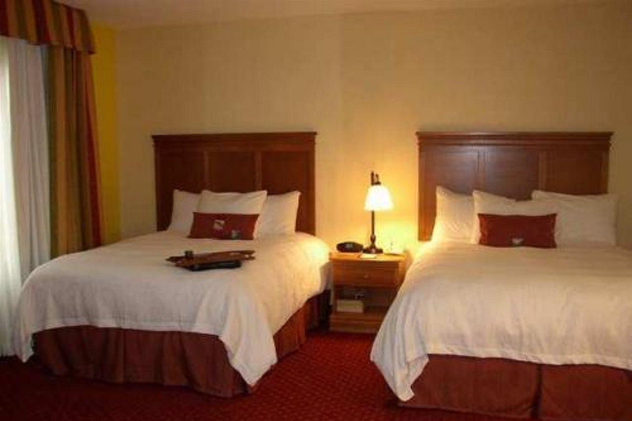 Hampton Inn & Suites Louisville East Esterno foto