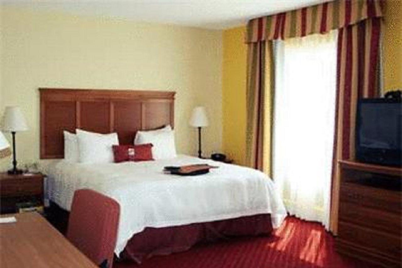 Hampton Inn & Suites Louisville East Esterno foto