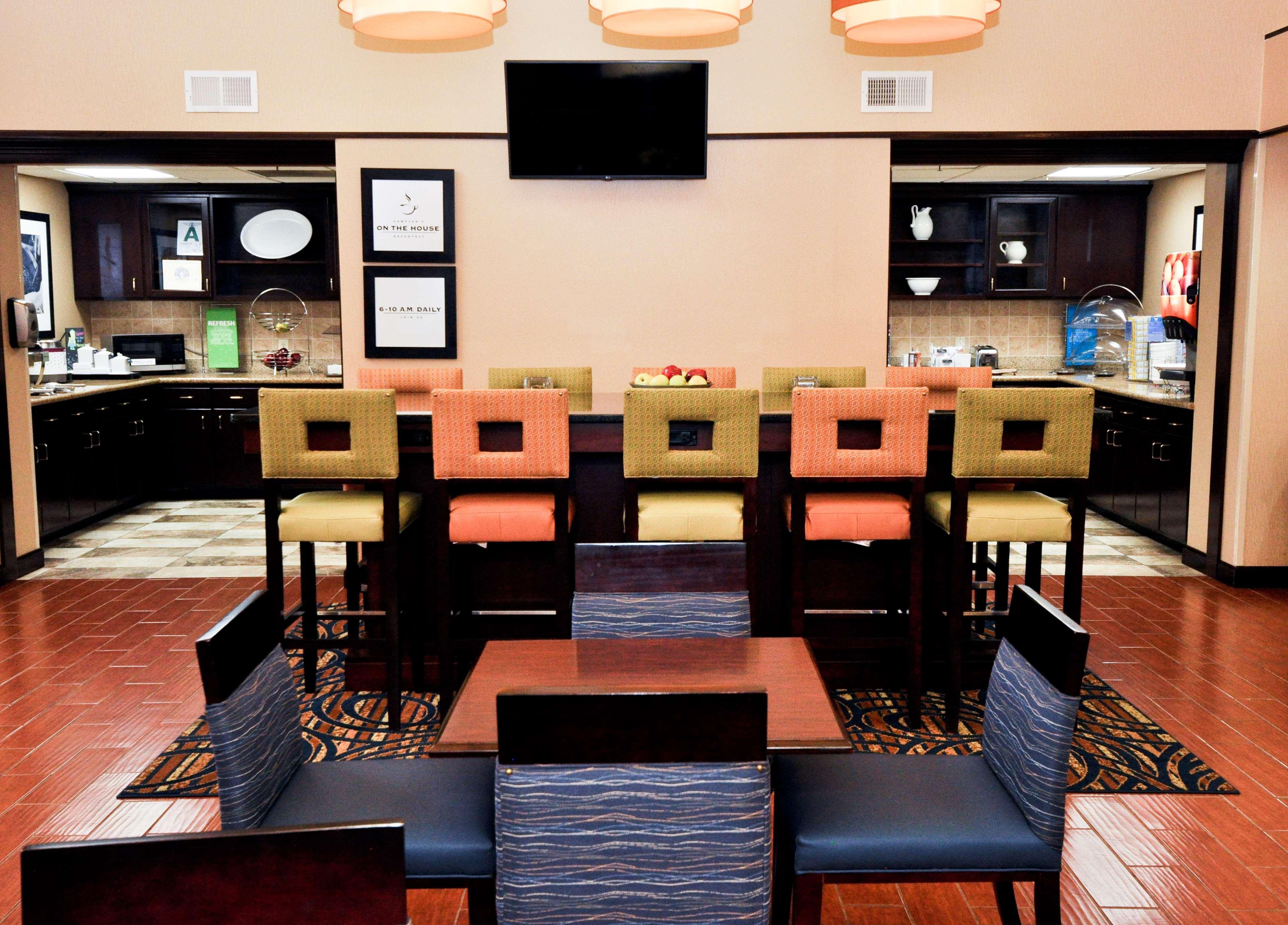Hampton Inn & Suites Louisville East Esterno foto