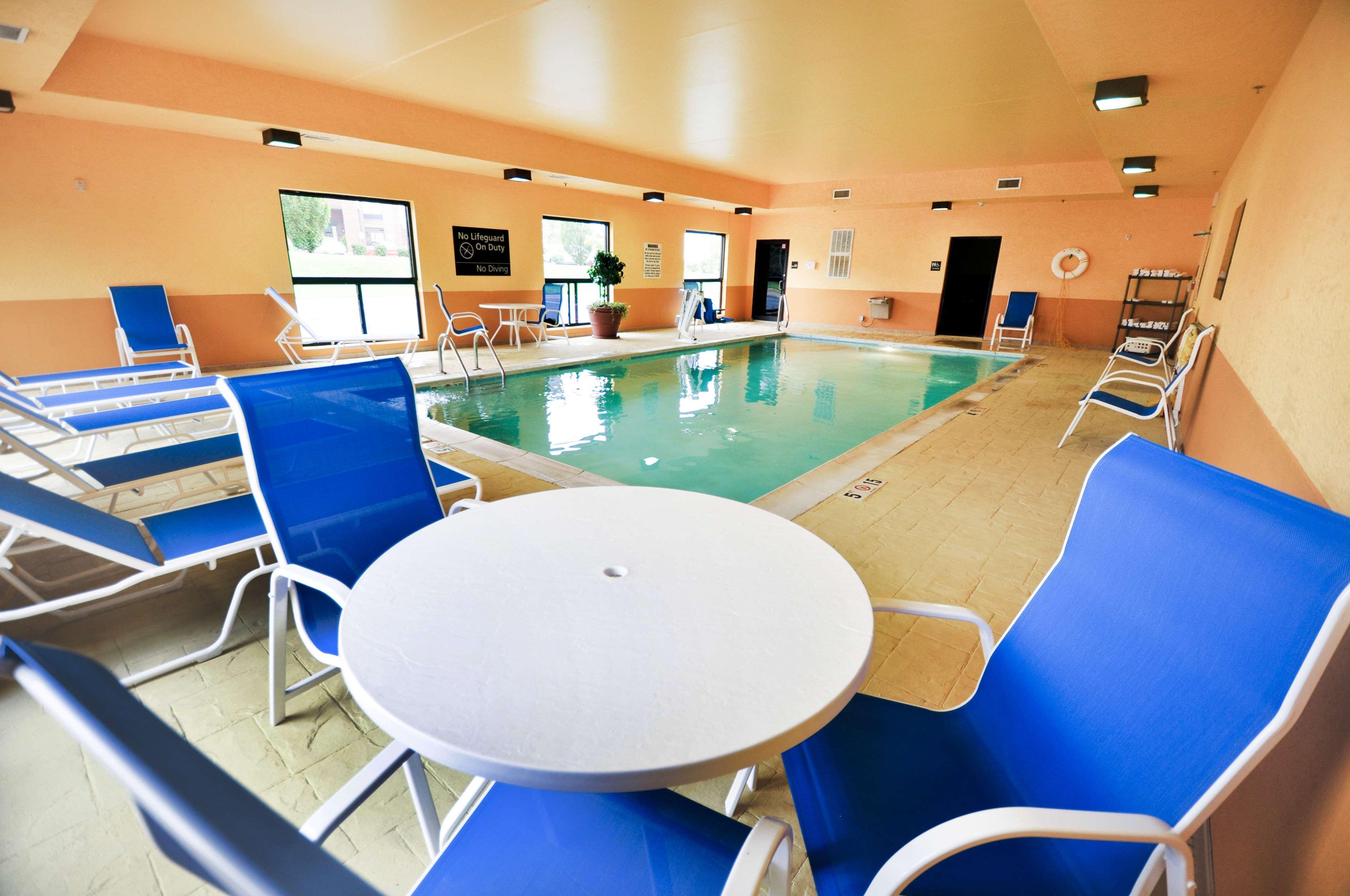 Hampton Inn & Suites Louisville East Esterno foto
