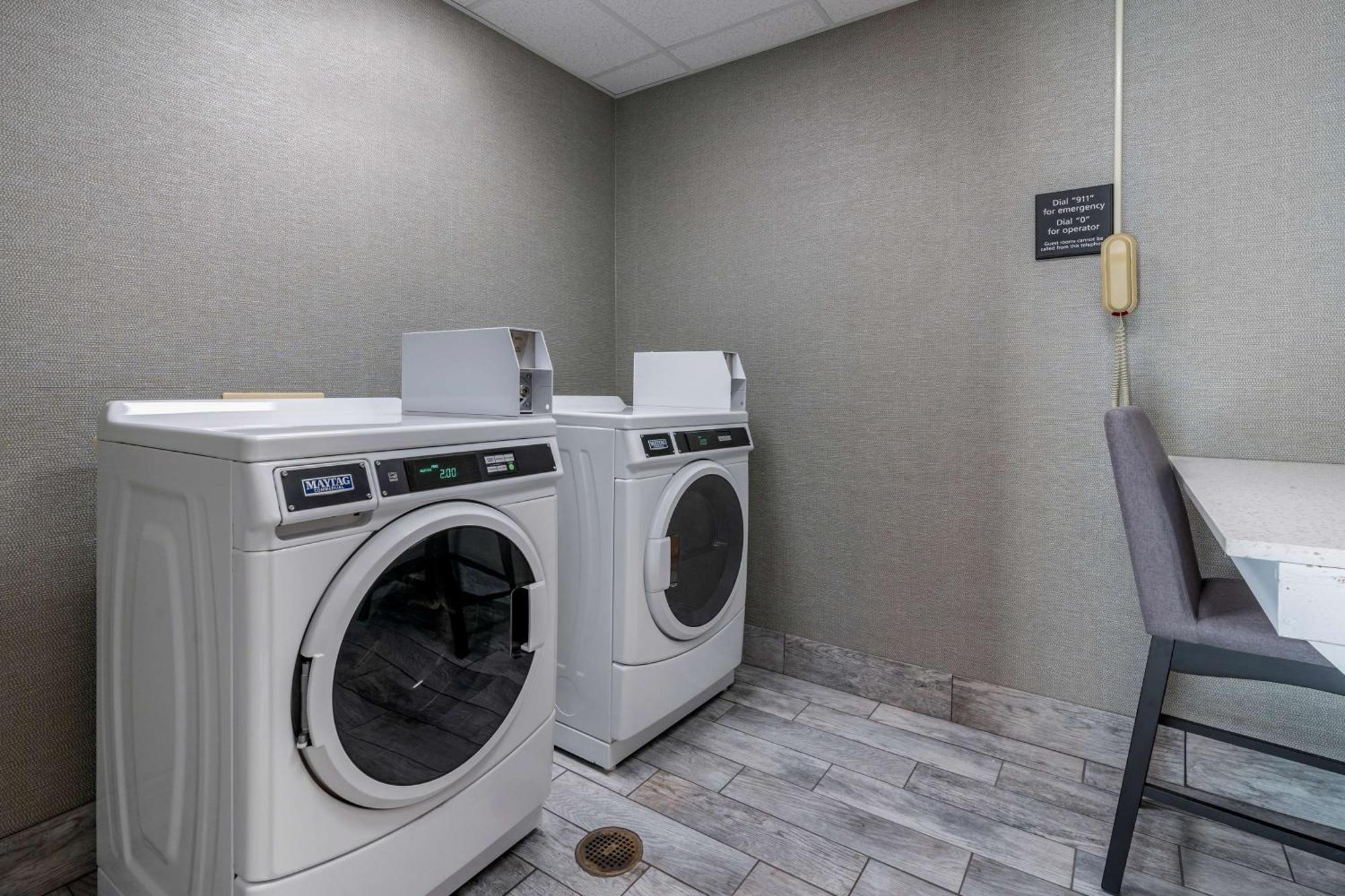 Hampton Inn & Suites Louisville East Esterno foto