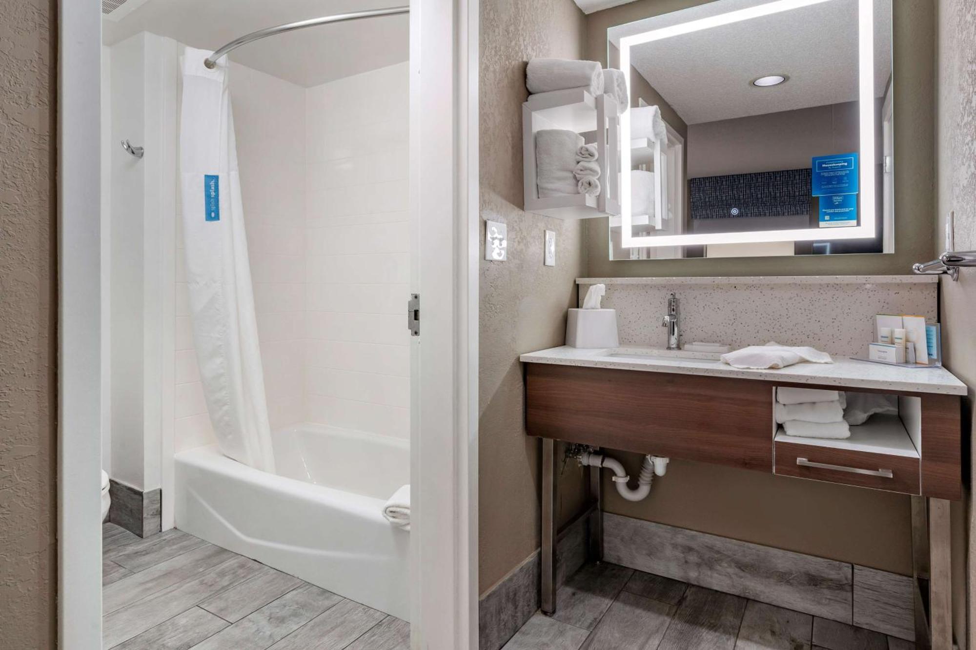 Hampton Inn & Suites Louisville East Esterno foto